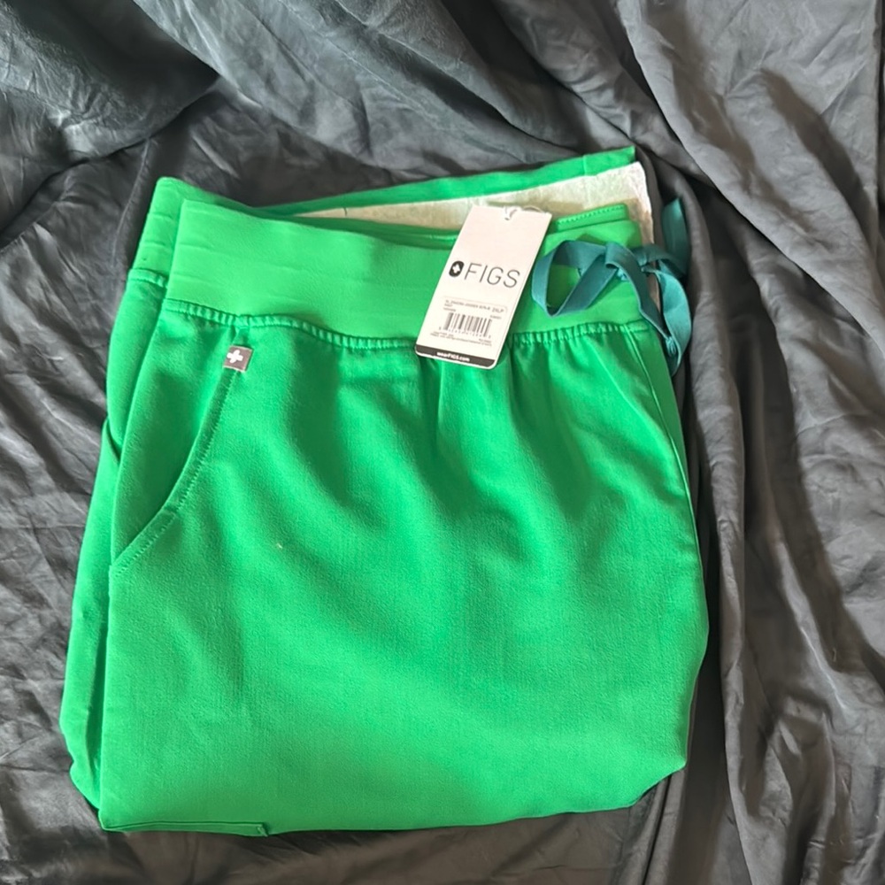 Figs Zamora Green Jogger Scrub Pants
